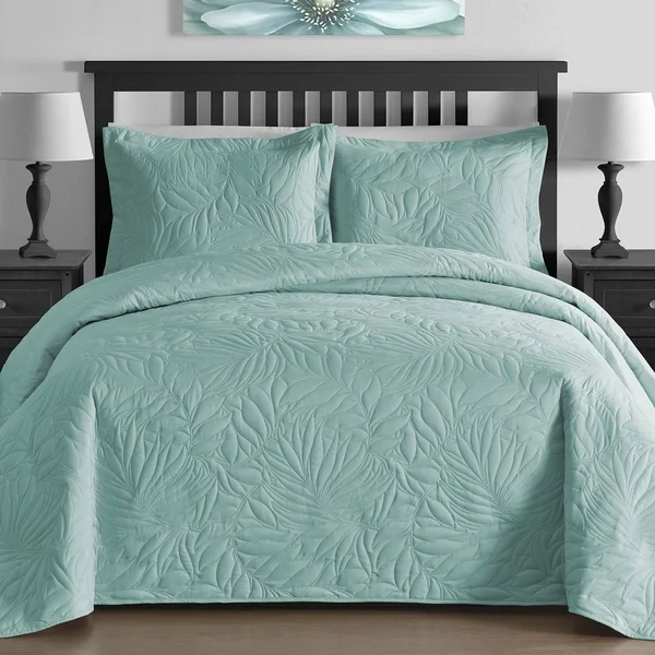 Comfy Bedding Extra Lightweight and Oversized Thermal Pressing Leafage 3-Piece Coverlet Set (King/Cal King, Beige)