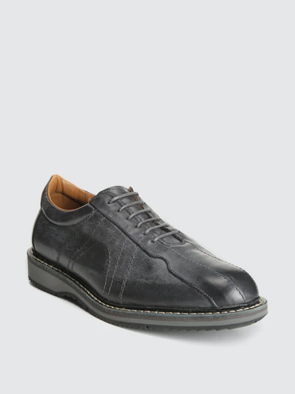 Allen Edmonds Voyager Walking Shoe - Black