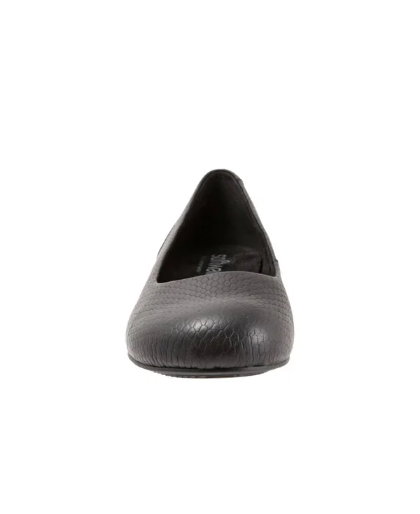 SoftWalk Women's Sonoma Ballet Flat, Size: 7.5, Black Snake Leather