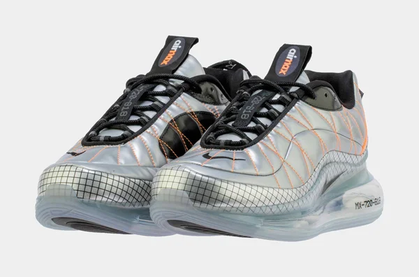 Nike Air MX 720-818 - Silver, 9