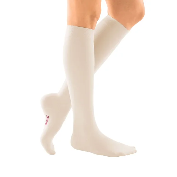 Mediven Comfort 20-30 mmHg Knee High Closed Toe Size VI Petite