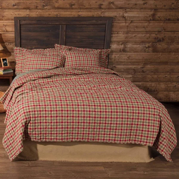 Jonathan Plaid Quilt - Queen