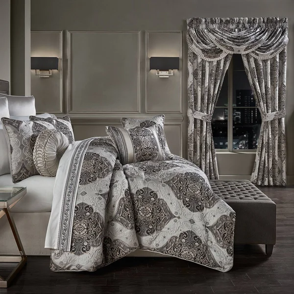 J Queen New York Desiree Tufted Round Decorative Throw Pillow - Silver