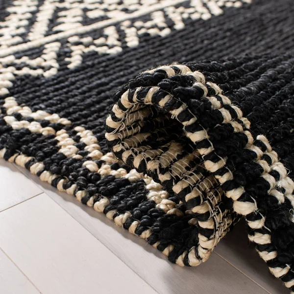 Safavieh Natural Fiber Rug Collection NF552Z - Black - 5& x 8&