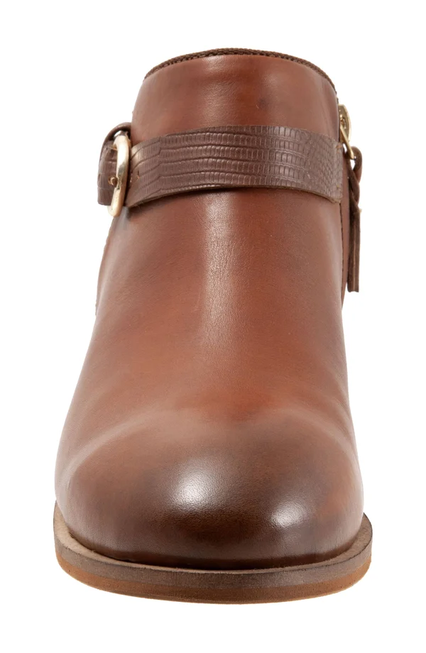 Women's SoftWalk Raven Bootie, Size: 7.5, Brown
