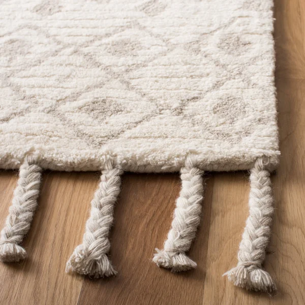 Safavieh Casablanca CSB203B 4& x 6& Ivory and Beige Area Rug