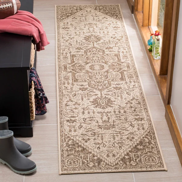 Safavieh Linden LND138B 5&1x22 x 7&6x22 Beige, Cream Area Rug