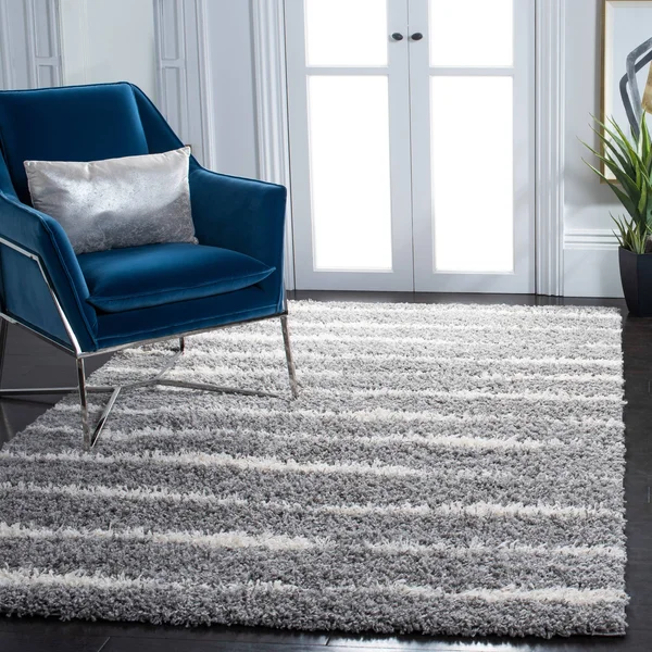 Safavieh VNS603J-7R 6 ft. 7 in. x 6 ft. 7 in. Venus Shag 500 Round Rug Grey & Ivory