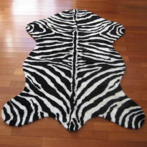 Walk on Me Rugs Faux Zebra Skin Narrow Stipe Rug (2&3 x 3&7)