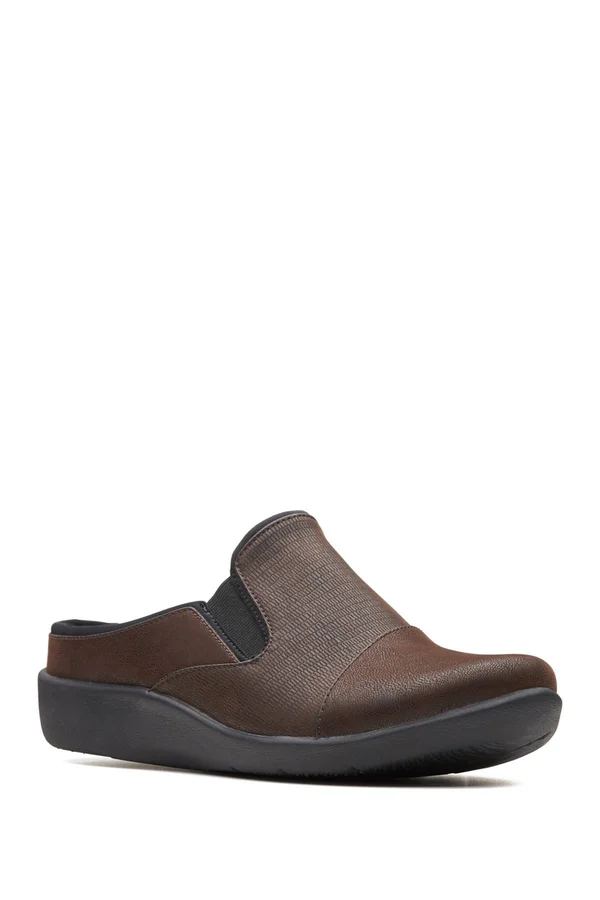 Women's Clarks Sillian Free Clog, Size: 8, Brown