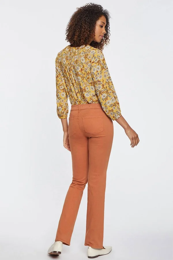 Nydj Marilyn Straight Leg Stretch Jeans - Size 6 in Walnut at Nordstrom