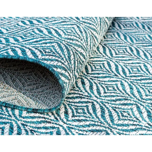 Unique Loom Outdoor Deco Area Rug (5& 0 x 8& 0 - Rust Red)