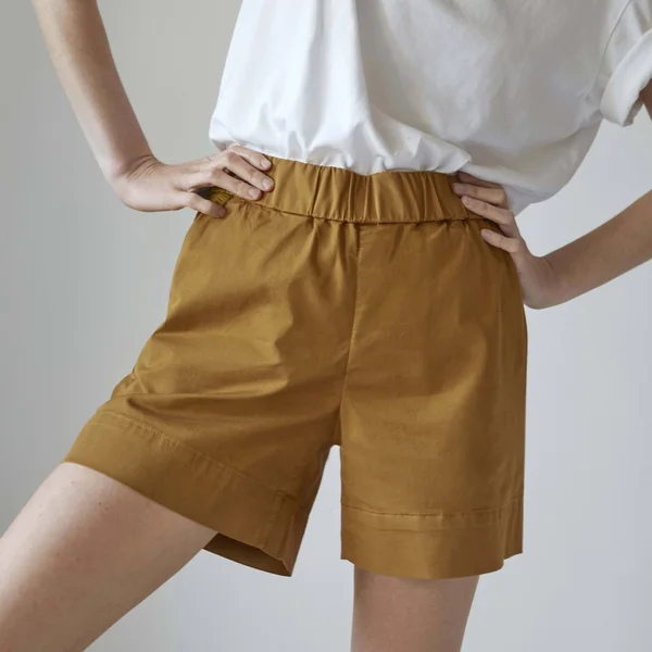 Women's Easy Short by Everlane in Amber, Size 0