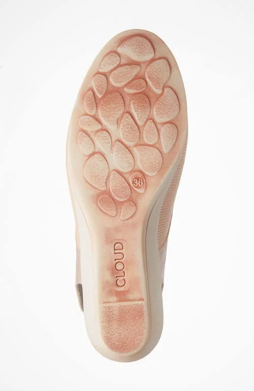 Women's Cloud Cleone Slingback Sandal - Size 9US, 40eu - Beige