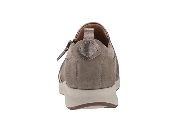 Clarks Un Adorn Zip 6.5 Women's Taupe