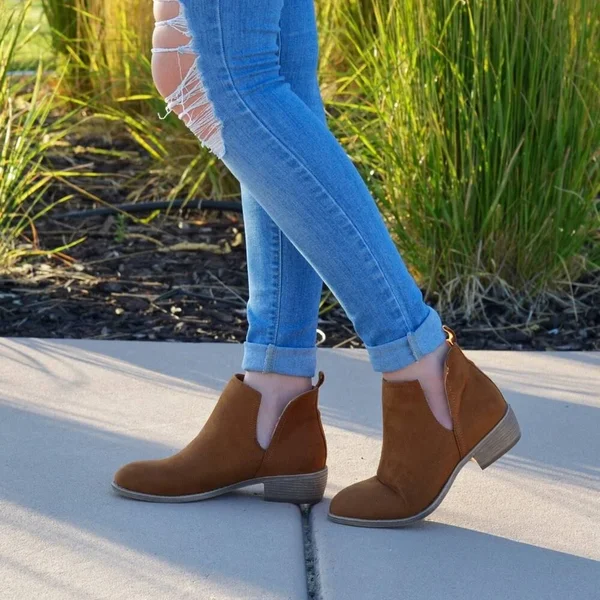 Journee Collection Women's &Rimi& Round Toe Faux Suede Boots - Grey- 8.5