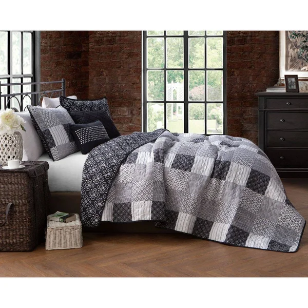 Avondale Manor Evangeline Quilt Set - Black - Twin