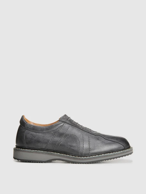 Allen Edmonds Voyager Walking Shoe - Black