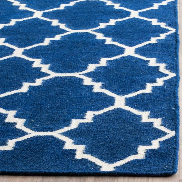 Safavieh Dhurries DHU566B 2&6x22 x 8&0x22 Runner Red, Ivory Area Rug