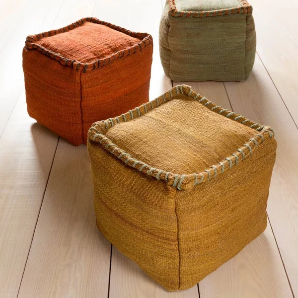 Pouf, Surya