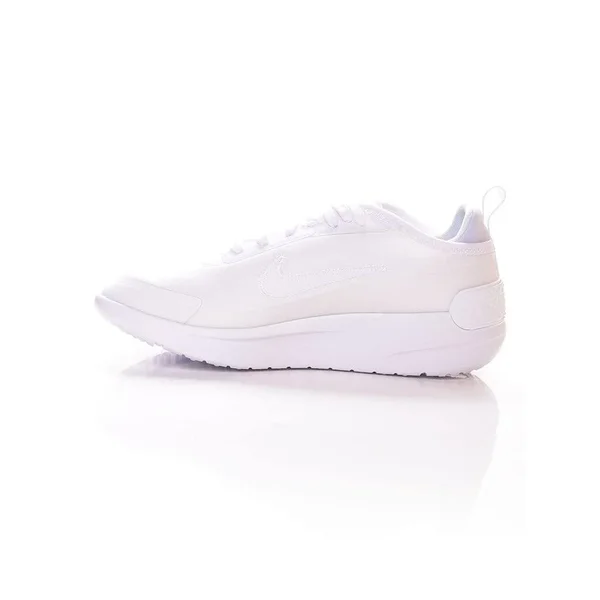 Nike Amixa 9.5