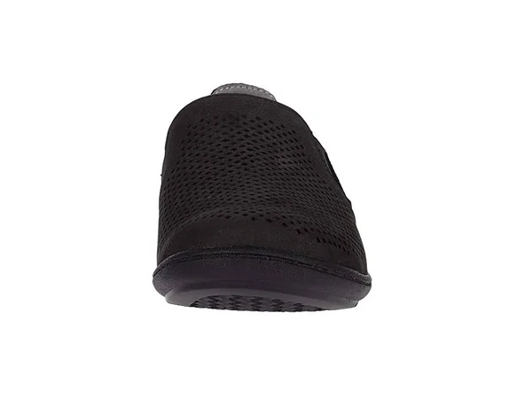Women's Aravon Lia Slip-On Sneaker, Size 8.5 D - Black