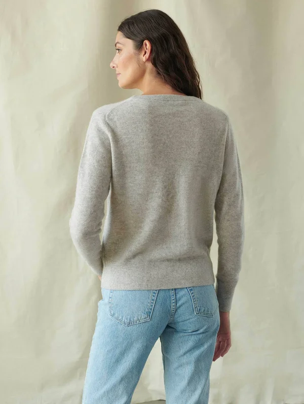 White + Warren Black Cashmere Classic Crewneck Sweater - Black, M