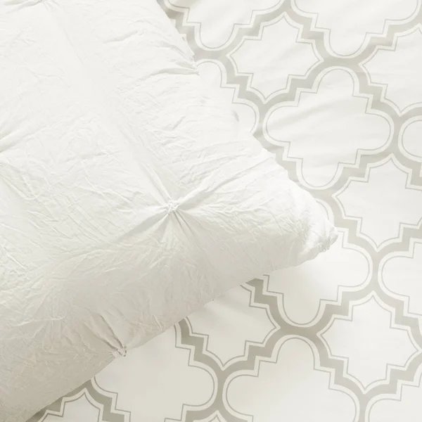 Lush Decor Ravello Pintuck Caroline Geo Comforter Set White Full/Queen