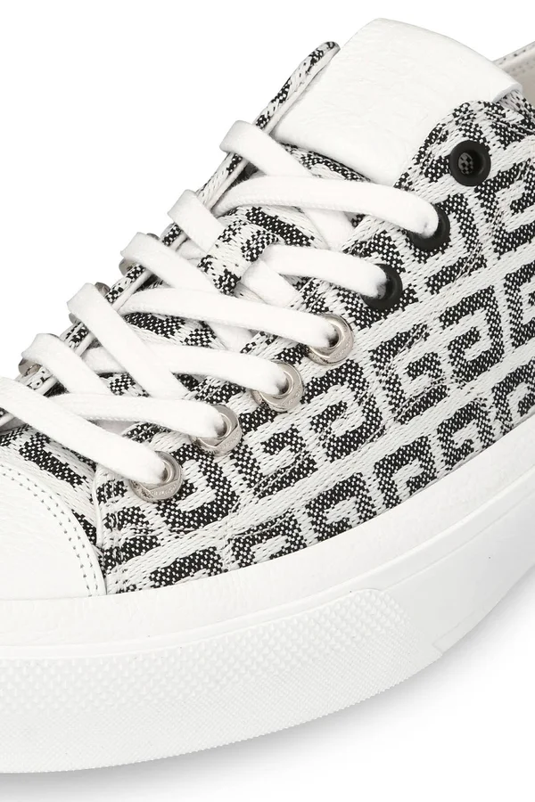 Givenchy City Low Sneakers in Black
