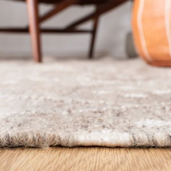 Safavieh Natural Kilim NKM316B 2&3x22 x 6& Natural, Ivory Rug