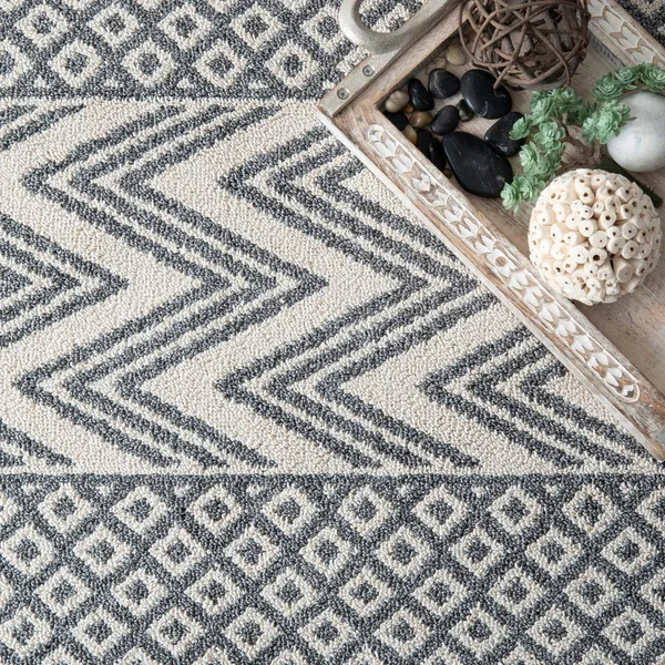 nuLOOM Terra Tribal Outdoor Rug - 6& 7x22 x 9&, Beige