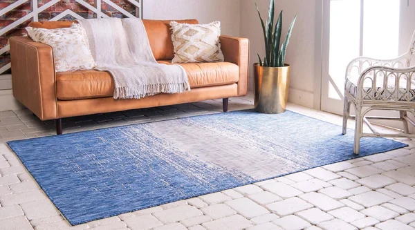 Unique Loom Outdoor Ombre Rug (8& x 11& 4 - Blue)
