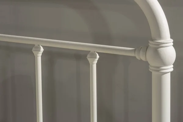 Hillsdale Furniture 1799-500 Kirkland Metal Spindle Panel Bed, Soft White, Queen