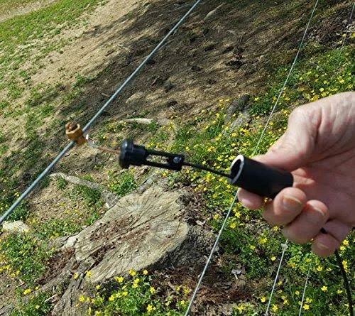 Solar Fence Charger 12 Volt 2 Joule - Free Lightning Diverter