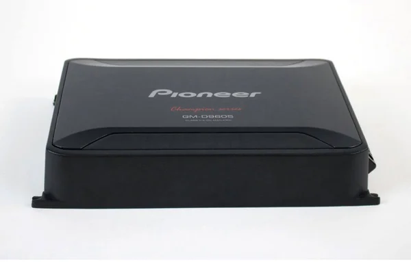 Pioneer GM GM-D9605 Class FD 5-Channel Amplifier - 2000W