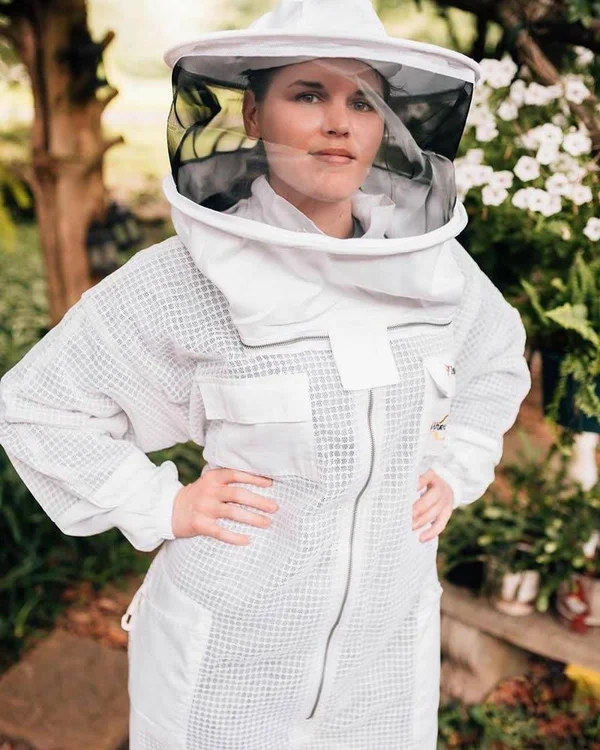 Natural Apiary - Zephyros Protect Beekeeping Suit - White - Clear View Fencing Veil - Keep Fresh & Comfortable with Maximum