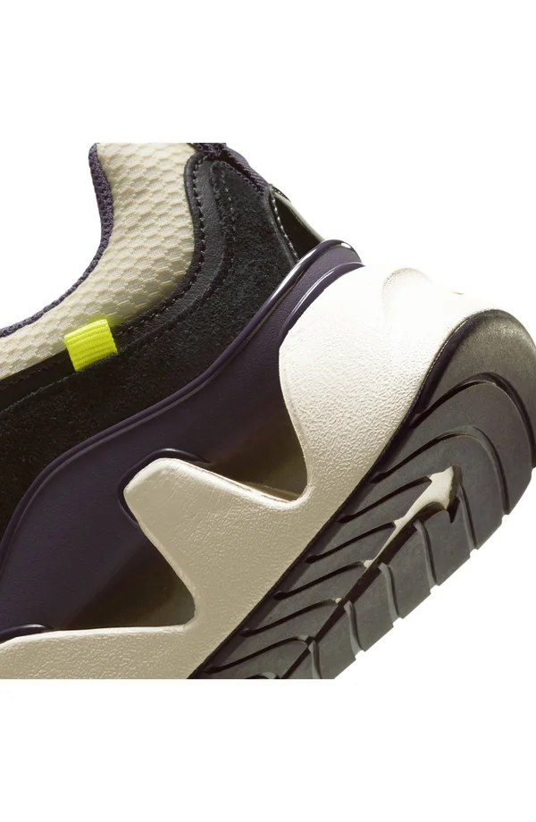 Nike RYZ 365 2 White Women's Shoes - Size: 8