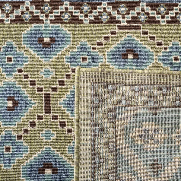 Safavieh Veranda 093 Red, Chocolate 9& x 12& Indoor/Outdoor Rug