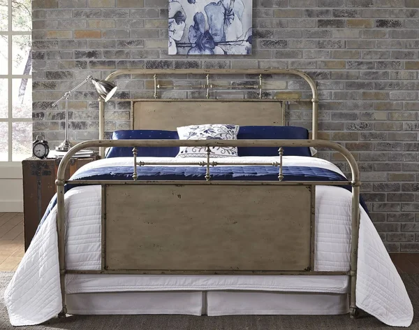Liberty Furniture Vintage Series Panel Bed - Size: Queen, White