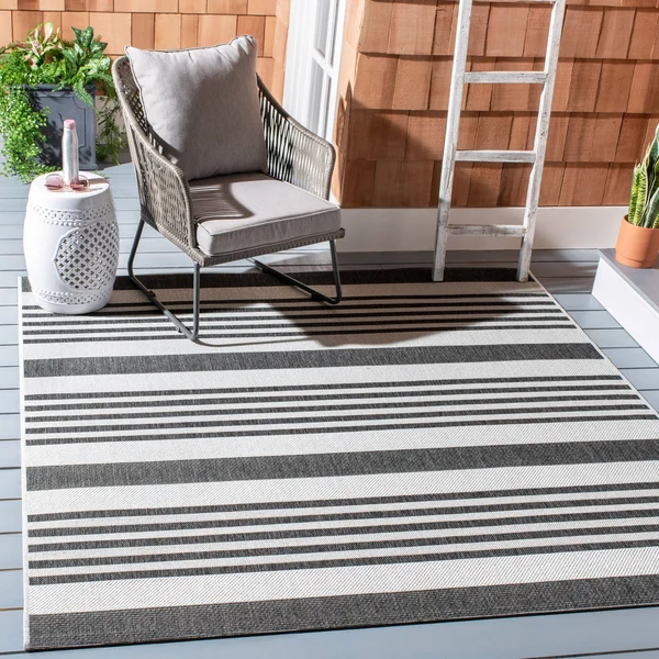Safavieh Beach House Sebiha Indoor/ Outdoor Rug - 6&7x22 x 6&7x22 Square - Light Grey/Charcoal