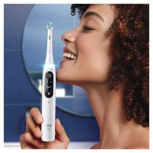 Oral-B Io9 White Ultimate Clean Electric Toothbrush for