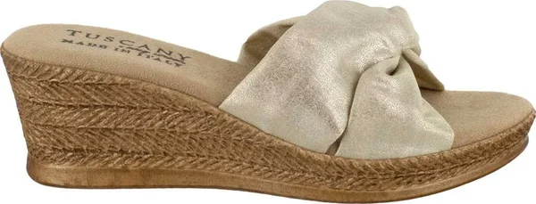 Easy Street Dinah 9 Women's Champagne