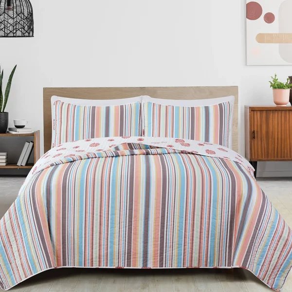 Great Bay Home Key Largo Coastal Beach Reversible Quilt Set - King
