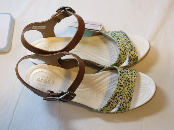 Crocs Leigh II Ankle Strap Graphic Wedge Women's Wedge Shoes : 6 M