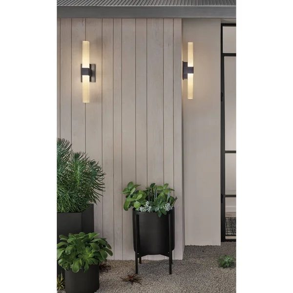 Room & Board - Modern Case Study Planter 13 Diameter 19h in White w/ Metal Stand White Black