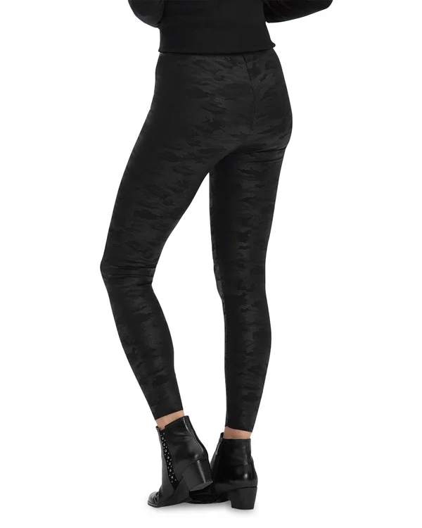 Hue Layering Weightless High Rise Leggings - Large - Navy Camo