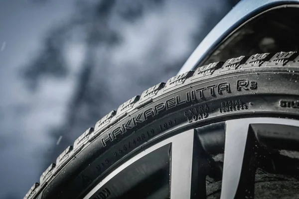 Nokian Hakkapeliitta R3 : 215/60R16 99R XL