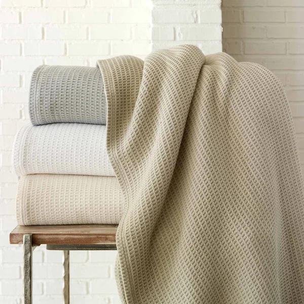 Peacock Alley Riviera Blanket - King, Pearl