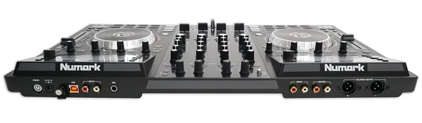 Numark NVII Intelligent Dual-Display Serato DJ Controller 4-Channel, USB + Case