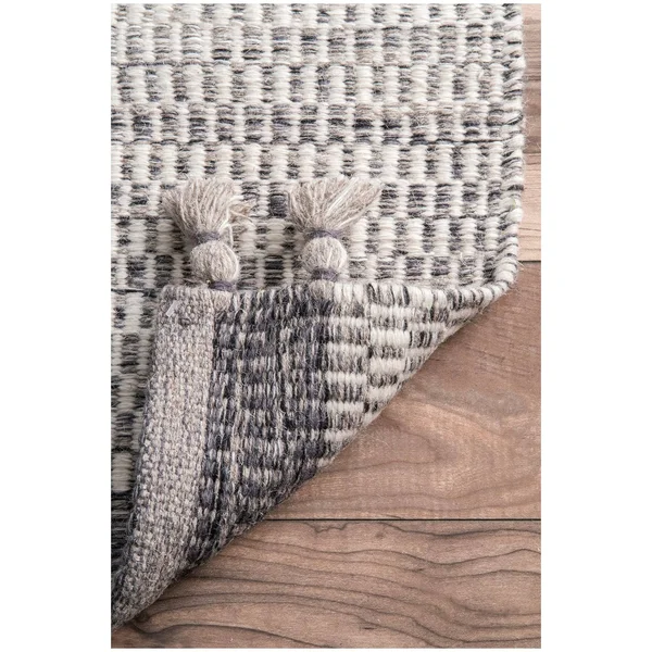 nuLOOM Jenson Tassel Grey 7& 6x22 x 9& 6x22 Area Rug
